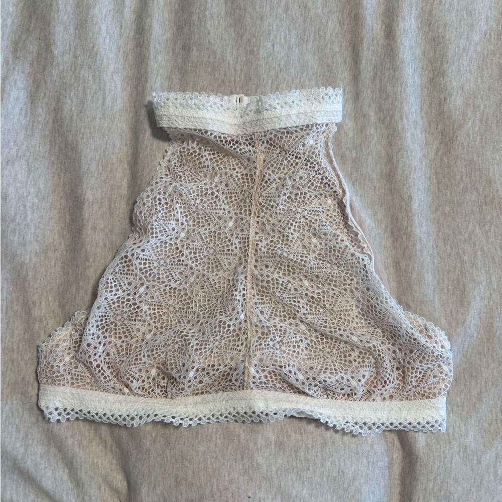 NWOT.  Victoria’s Secret high necked unlined bra